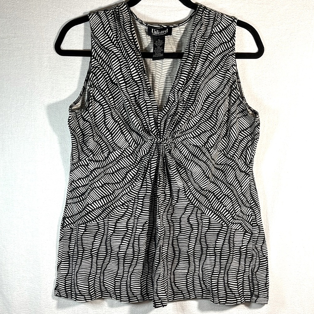Unlisted by Kenneth Cole, XL, Black and White Sleeveless V-Neck Top